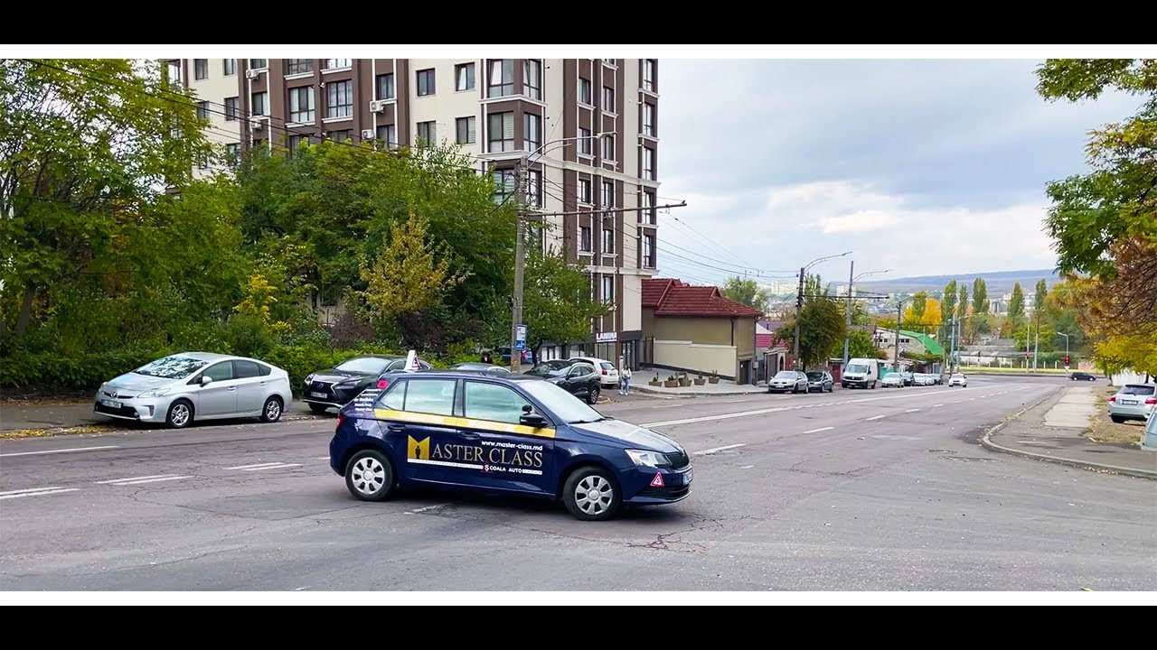Întoarcerea vehiculului în 3 mișcari