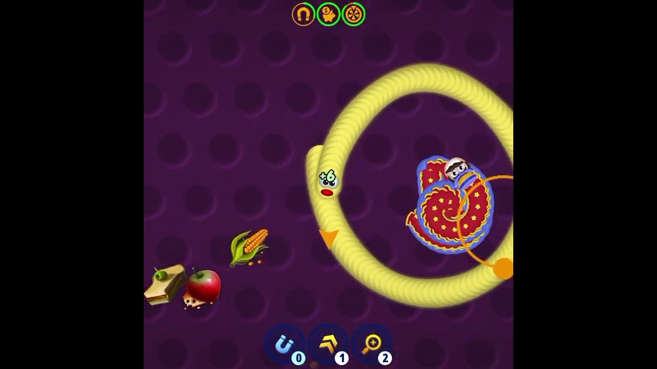 Multiplayer Snake game play