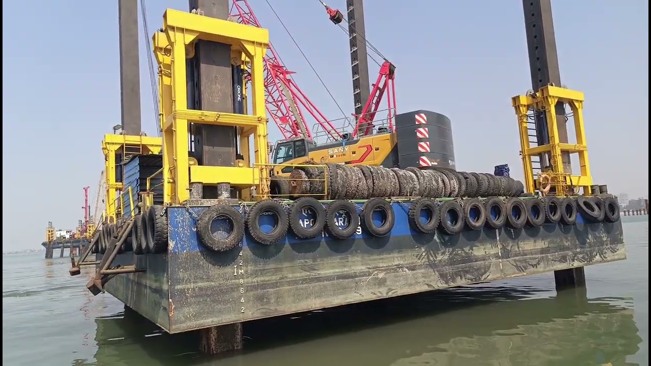 Jack-Up Barge Kya Hai? | Samundar Me Bridge Kaise Banta Hai🔥#civilengineering #marine #construction 