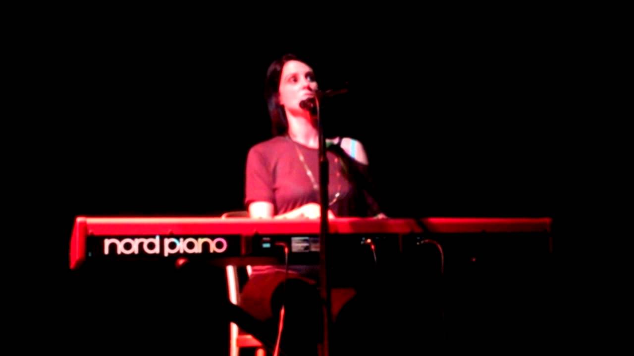 Heather Peace - Broken Strings