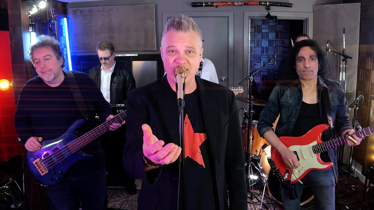 'Feel' (Robbie Williams) Live Band Performance | Sing It Live