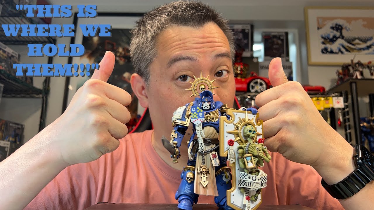 Распаковка и обзор фигурки капитана космического десанта Ultramarines с реликтовым щитом от JoyTo...