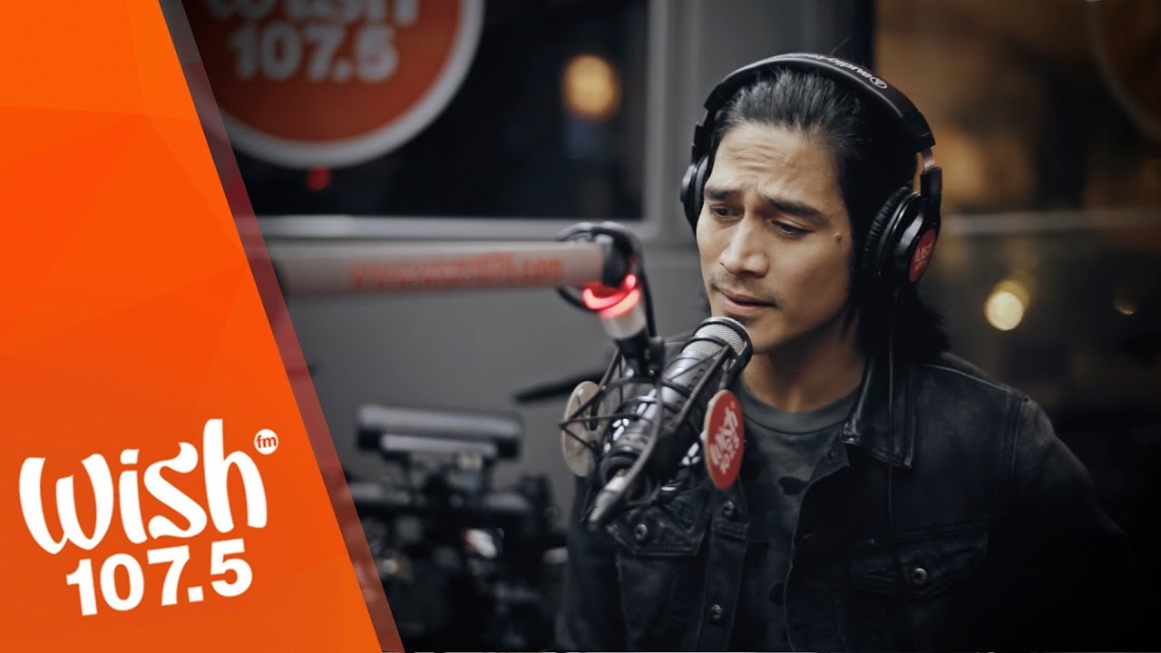 Piolo Pascual performs 