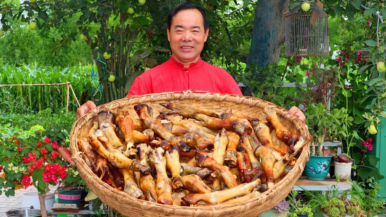 50 Lamb Hooves Braised and Stir-Fried with Chili — Spicy Enough to Make You Sweat and Smile!