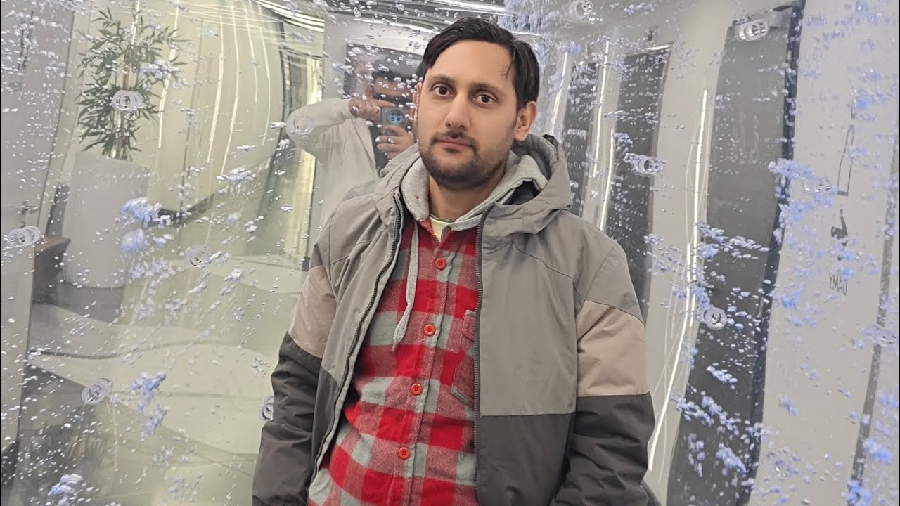 मिश्रा जी जा रहे हैं हिंदुस्तान उसके लिए चल रही है शॉपिंग!