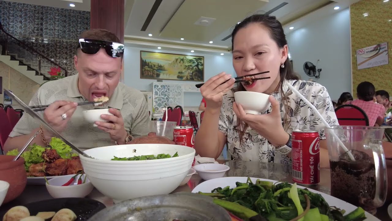 VỀ THĂM NỘI GHÉ ĂN QUÁN CƠM NIÊU CAO PHÁT RẤT NGON