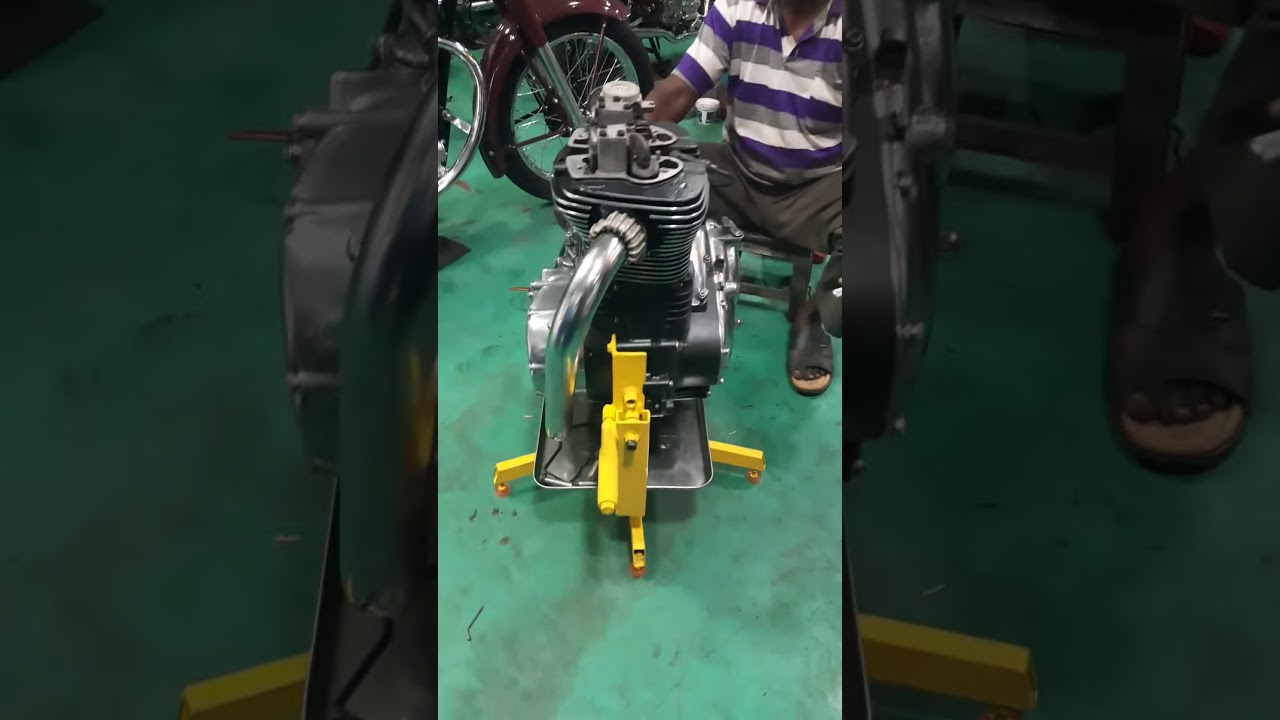 ROYAL ENFIELD BULLET ENGINE SOUND (Twin spark)