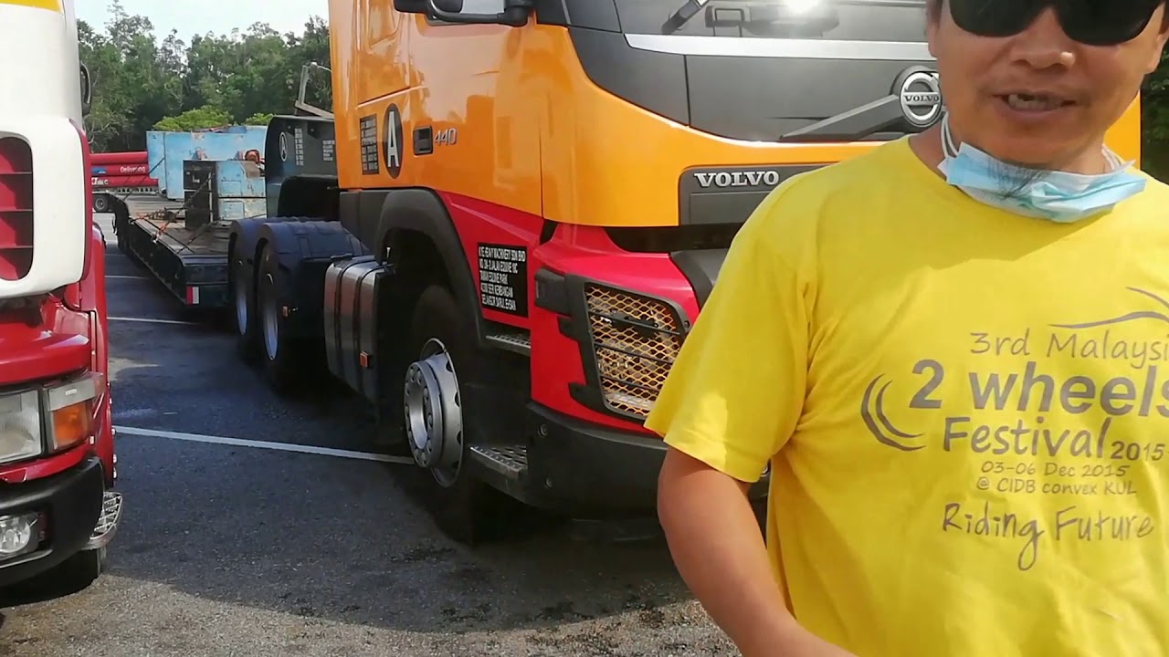 Dari Johor ke KL terserempak abang Nazri Tan!
