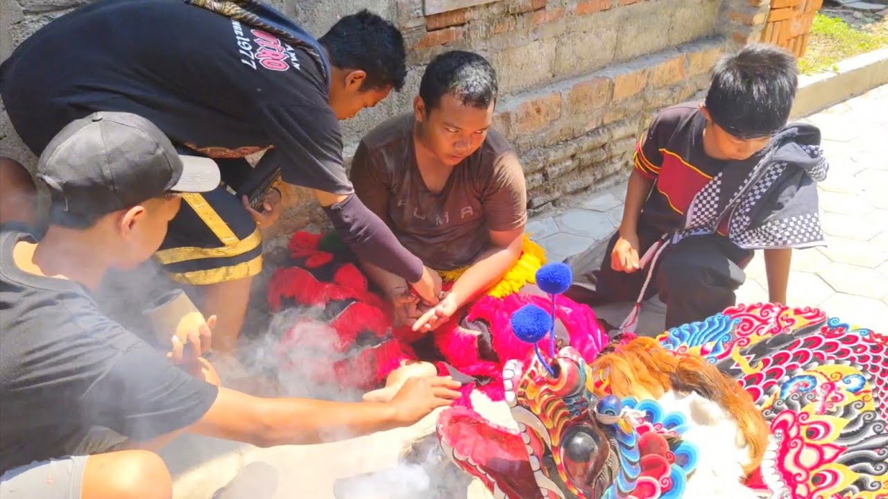 BARONGAN NDADI NENG MBURI KALANGAN