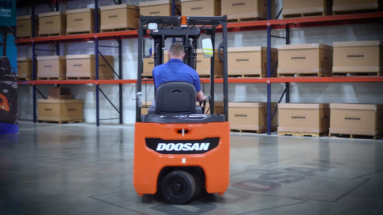 Doosan's 3-Wheel Electric Counterbalance Forklift