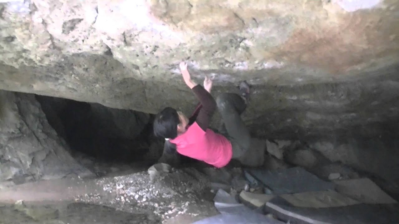 Catharsis　V14  8B+　in Shiobara Japan  カタルシス 五段 　塩原