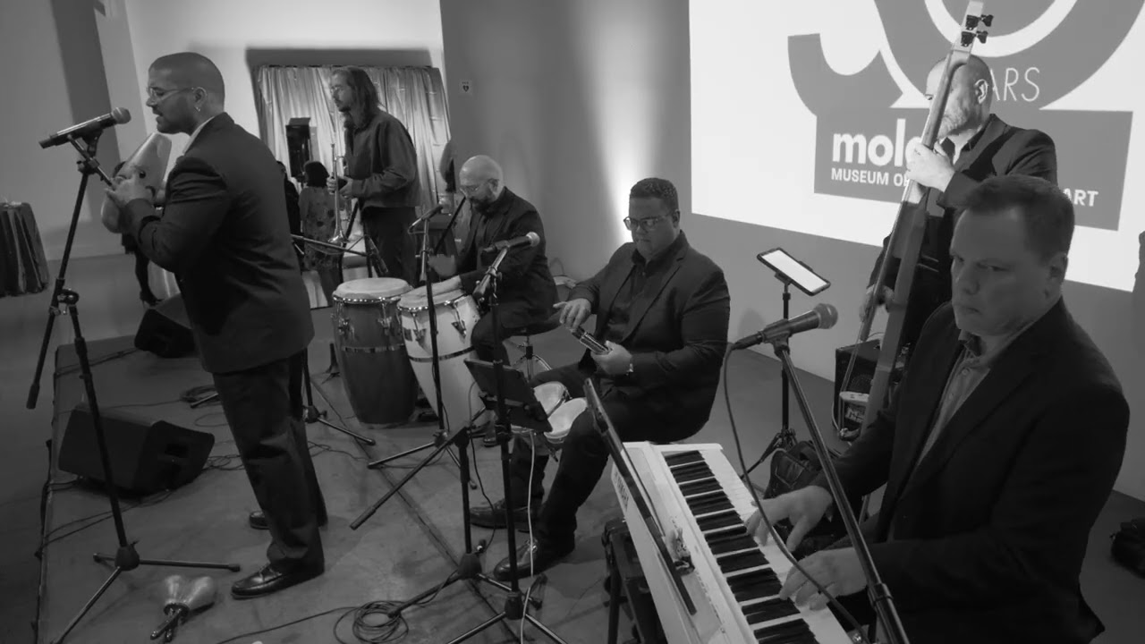 A Comenzar- Estilo Y Gracia Live at MOLAA in Long Beach CA