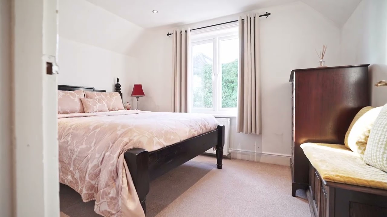 The Elms, South Hanningfield Road, South Hanningfield, Chelmsford, CM3 8HQ