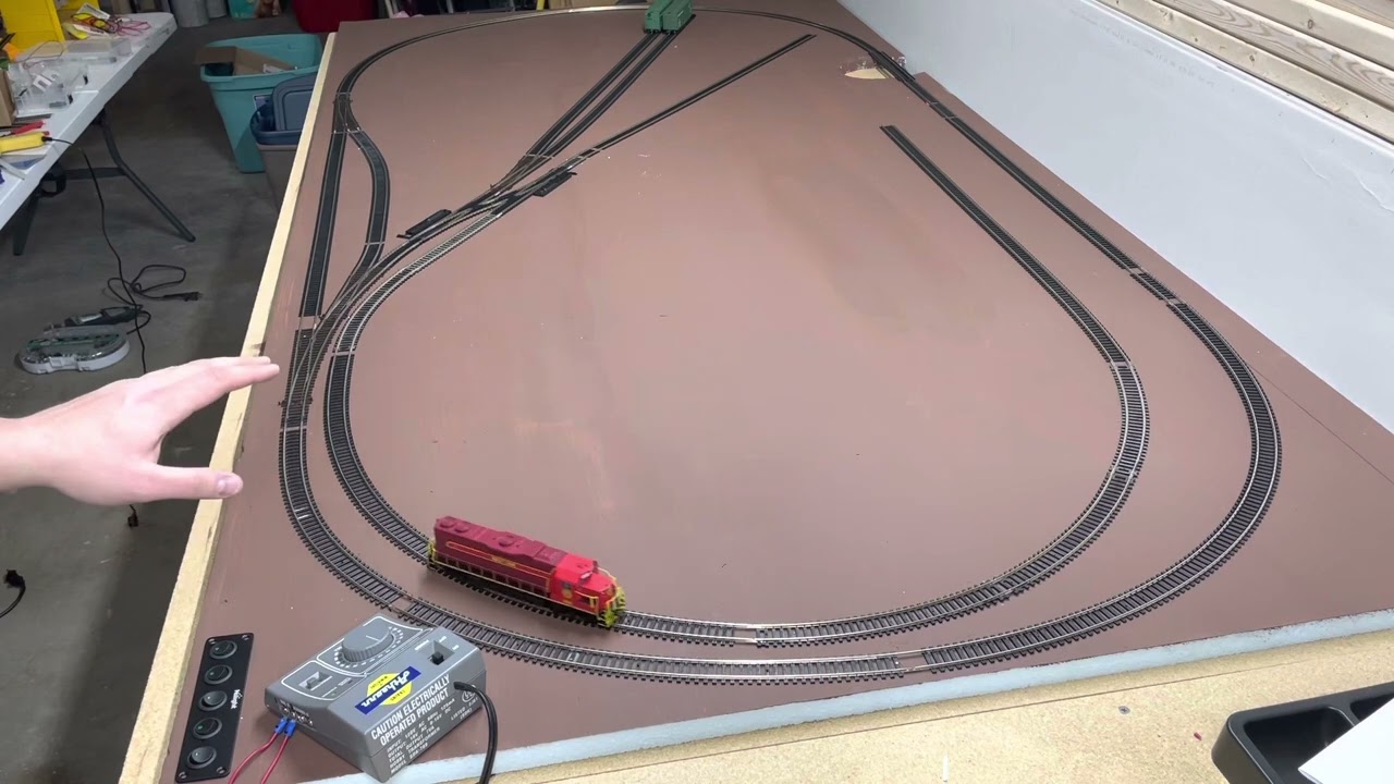 Ho DC layout isolation wiring