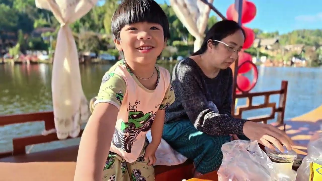 ค่ำคืนอันหนาวเหน็บสู่หมู่บ้านรักไทย