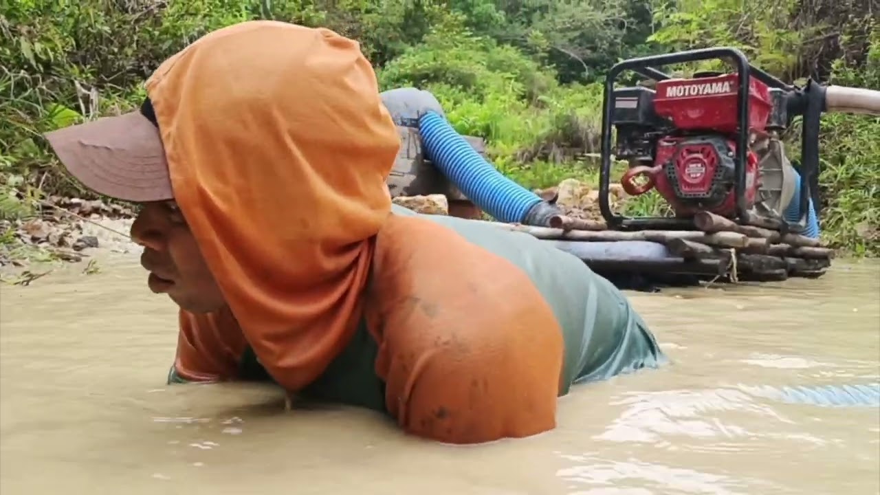 Cari emas pakai mesin alkon