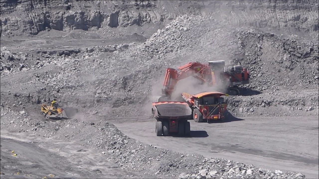Hitachi EX8000 Excavator and EH5000 Ultra Class Truck Australia 13/03/2019