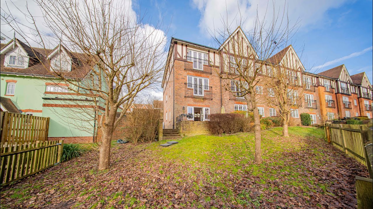 19 Juniper Court, Haywards Heath