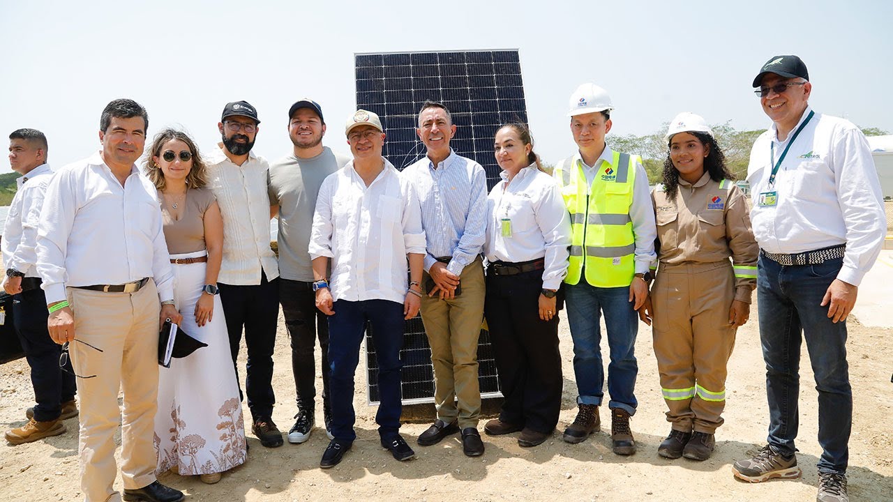 Presidente Gustavo Petro asiste a la entrega del Ecoparque Solar de la Refinería de Cartagena