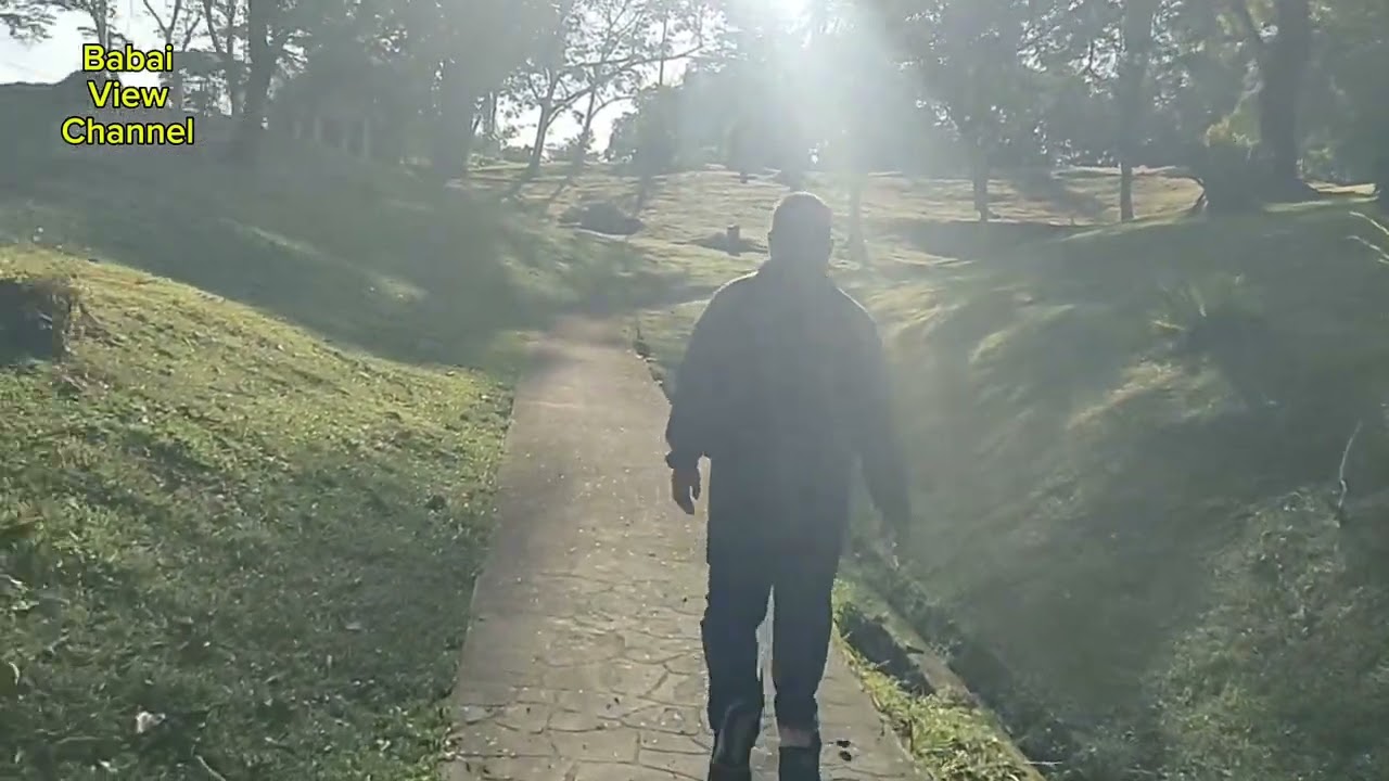 Jalan jalan sambil keluar peluh
