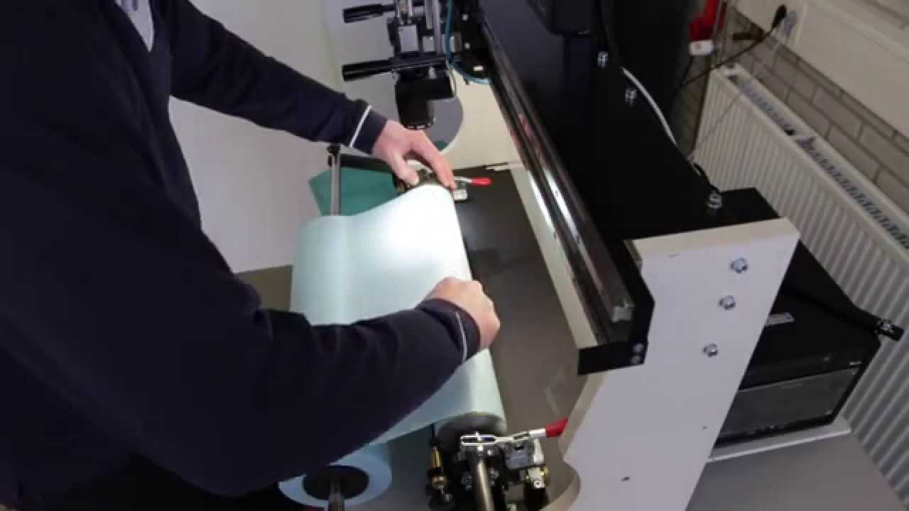 Table Top MOM for an easy flexo plate mounting