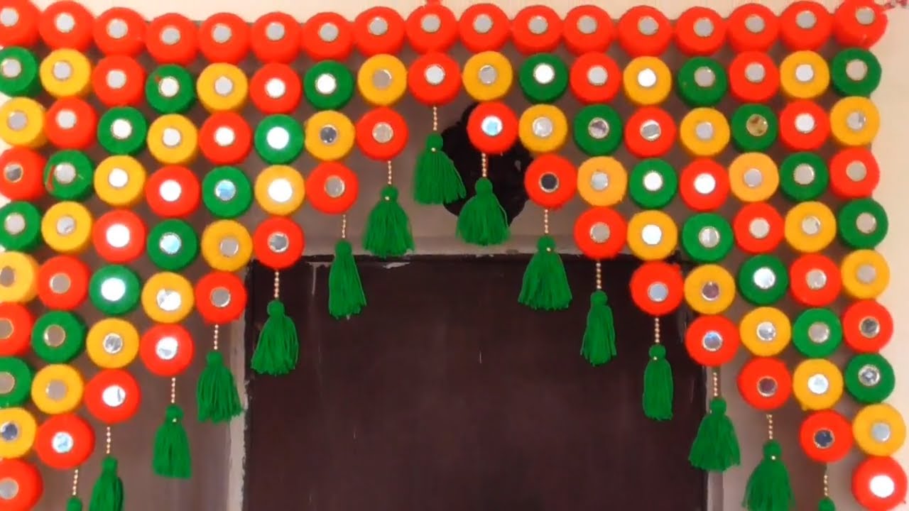 DIY - DOOR HANGING TORAN FROM WOOLEN VERY EASY || DIY : HOW TO MAKE DOOR HANGING TORAN FROM WOOLEN