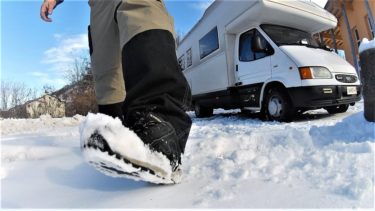 area di sosta camper sommersa dalla neve e Svuota Frigo -frittelle alla modo mio-