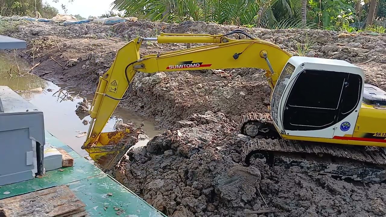 Sumitomo sh120a3 đã hoàn thành cái nền nhà  _ excavator laying foundation