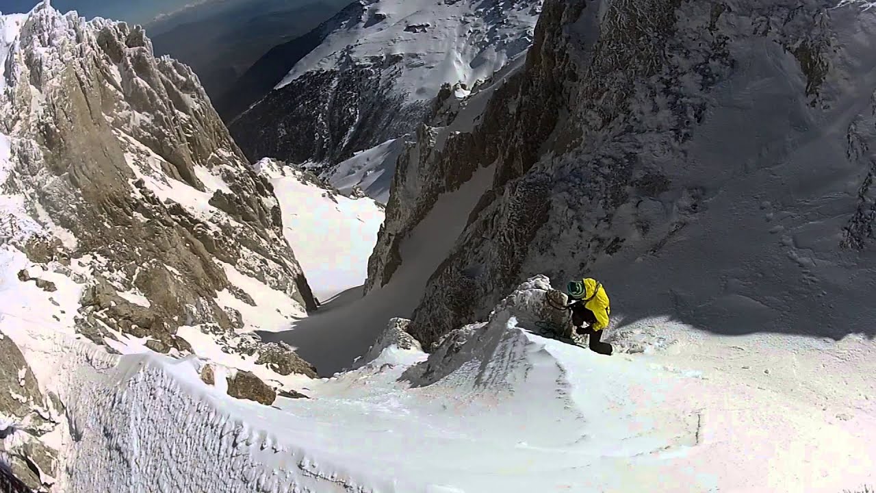 Ski touring in Greece, 3 friends/3 couloirs