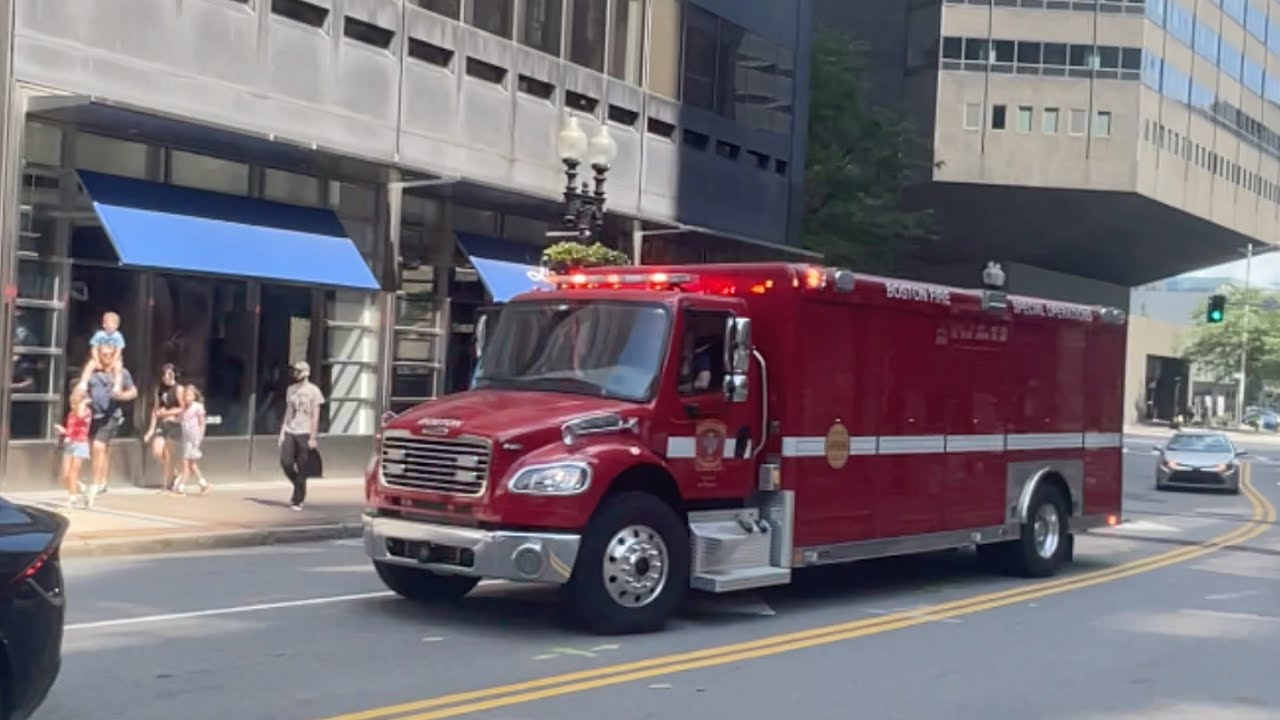 Boston MA Boston EMS supervisor, E10, R1, TL3, Division 1, Special Operations, Boston EMS responding