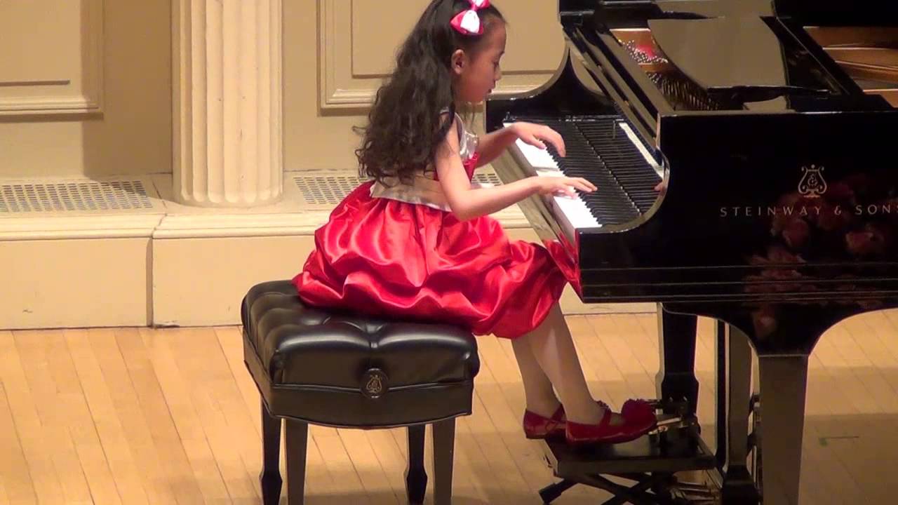 Harmony Zhu (age 7) - Chopin Waltz in C sharp Minor, Op.64, No.2