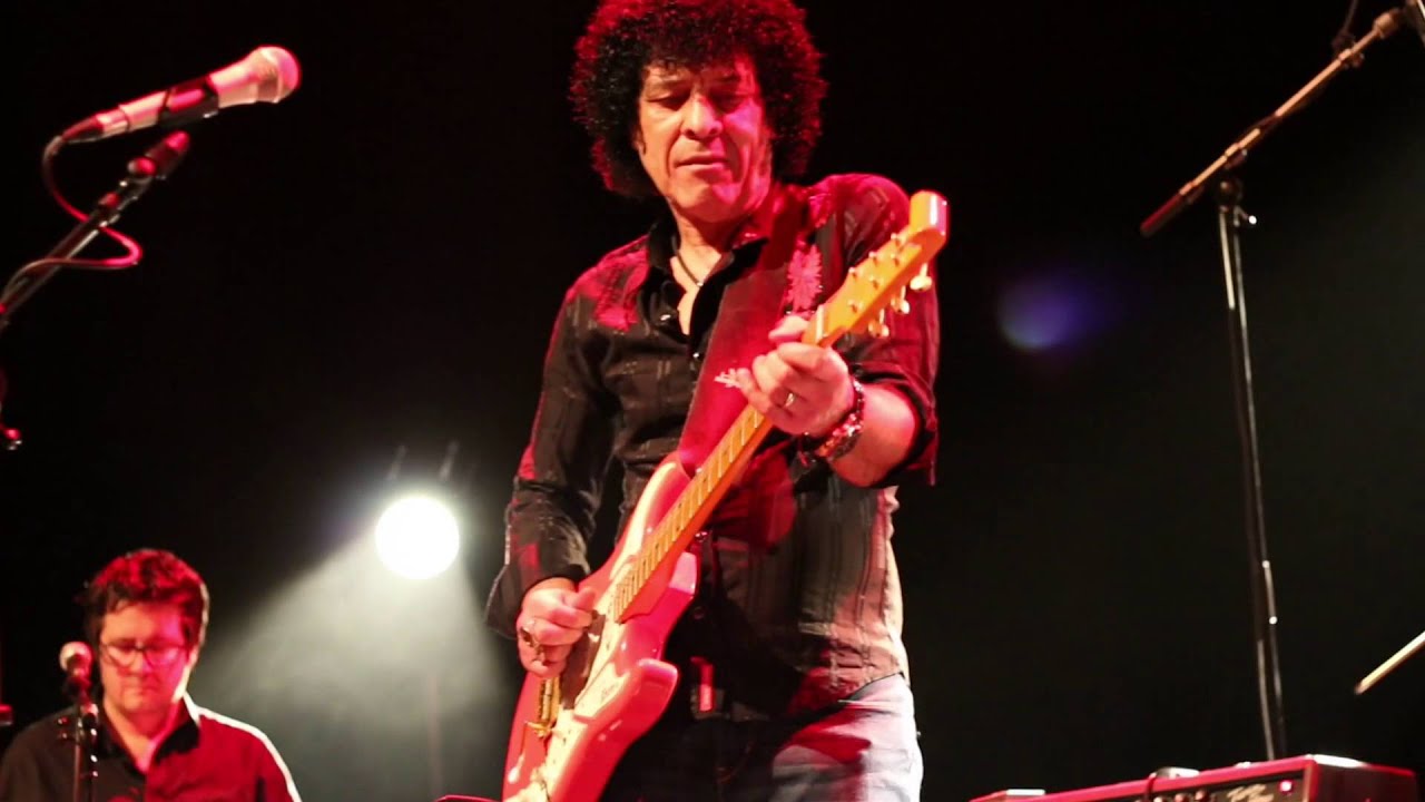 MUNGO JERRY - WITH A GIRL LIKE YOU (LIVE IN LA RAVOIRE FRANCE)