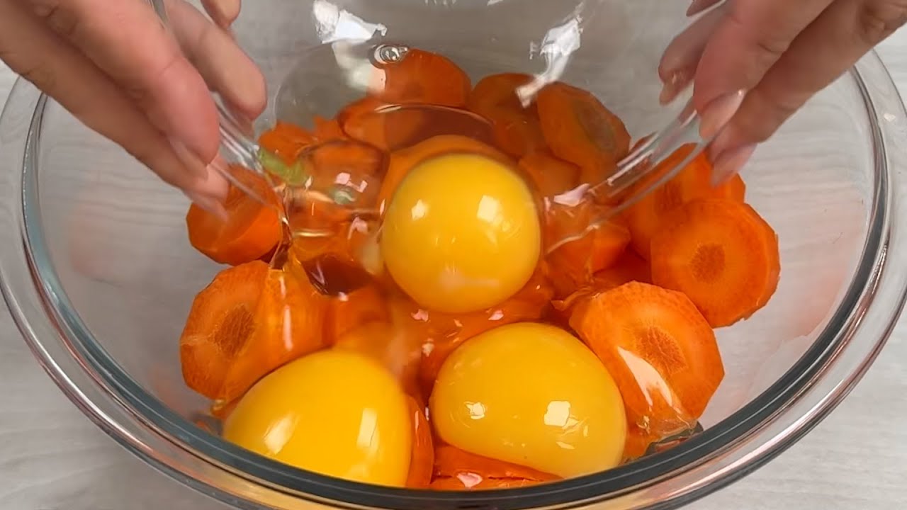 ¡Añade los huevos a las zanahorias y mira lo delicioso que queda!