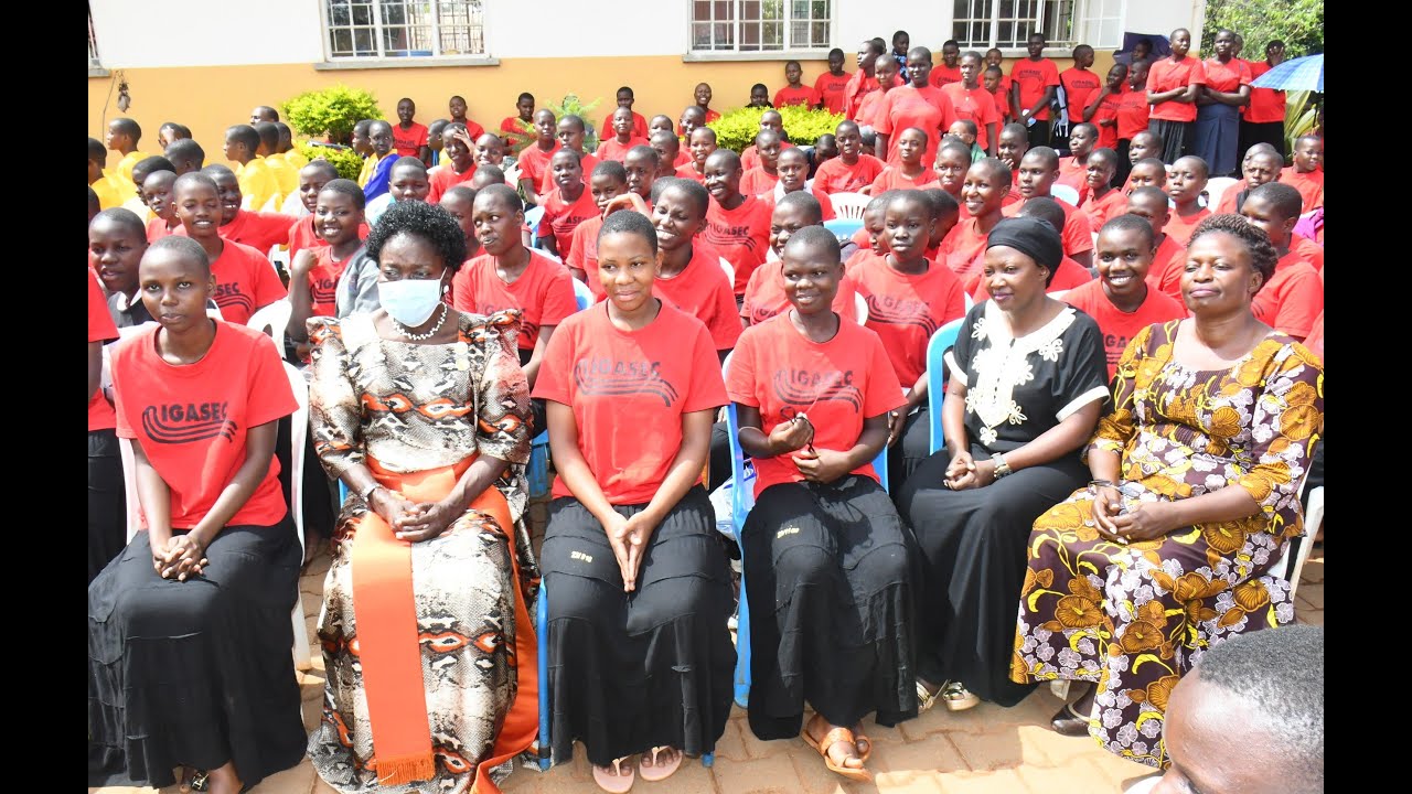 KADAGA ATTENDS IGANGA SS CAREERS DAY