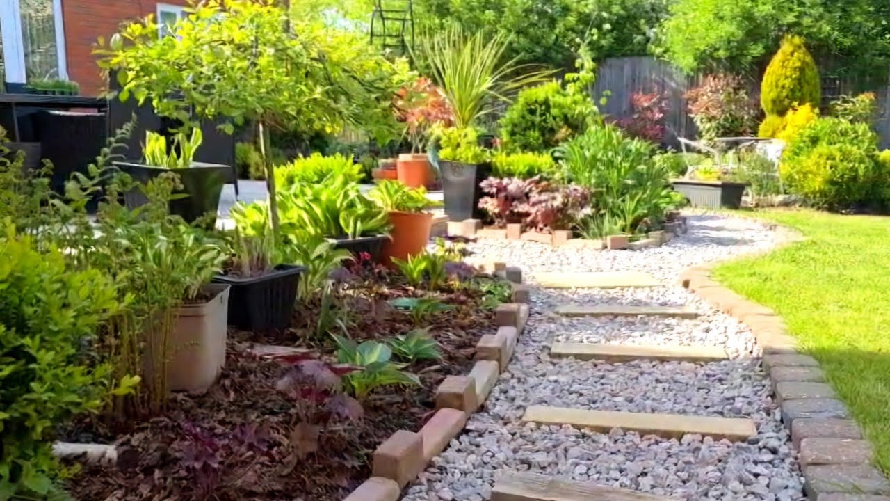May spring garden tour, low maintenance gravel garden