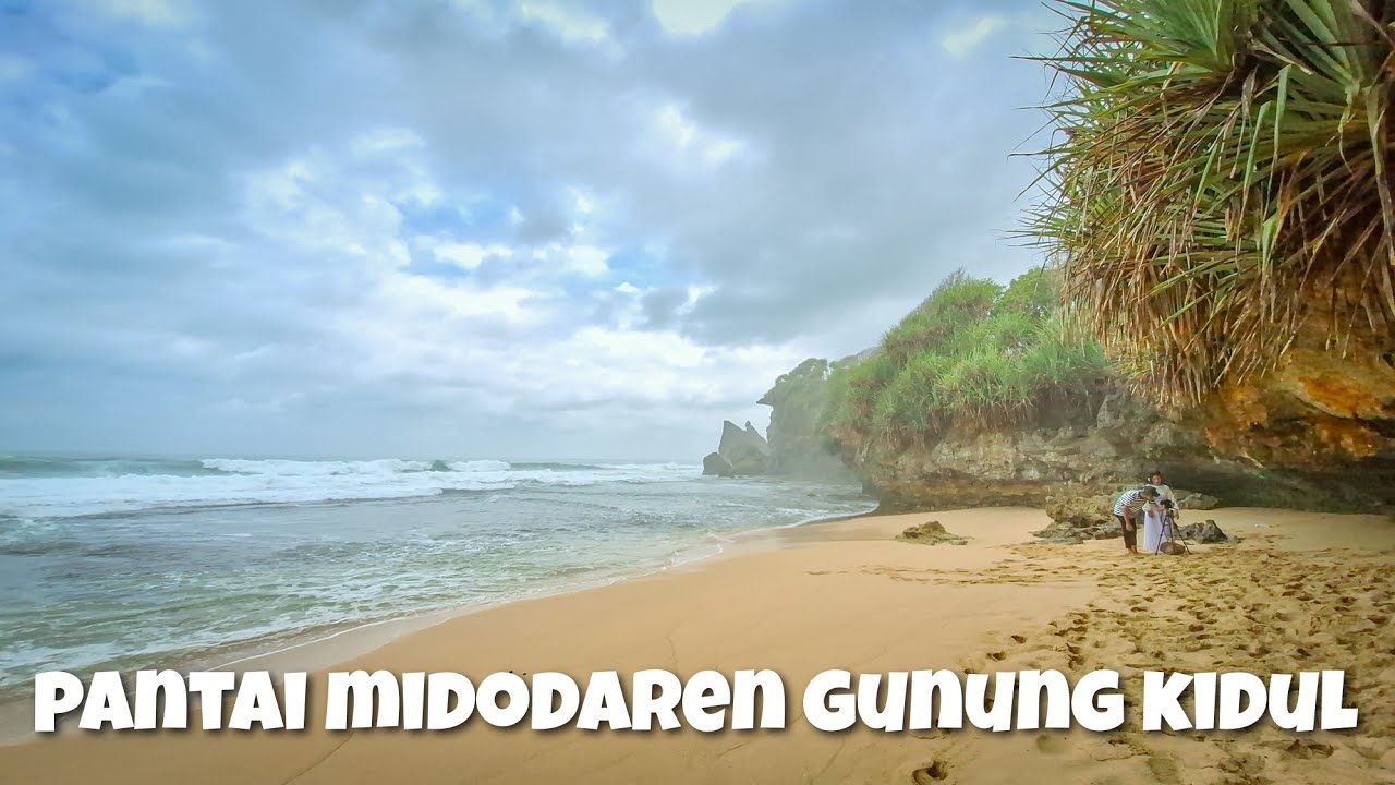 Pantai Midodaren Gunung Kidul ... Bisa Turun Di Bibir Pantai
