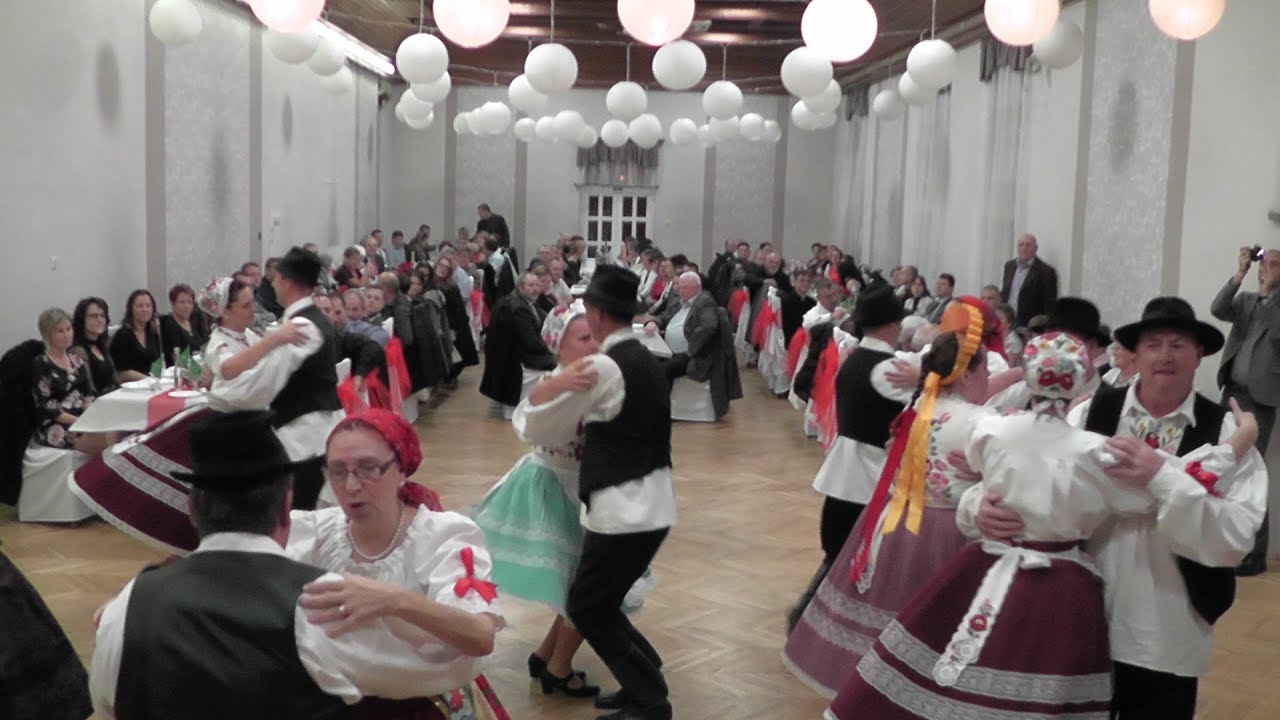 2018.11.25. Lánycsók - Magyar Bál