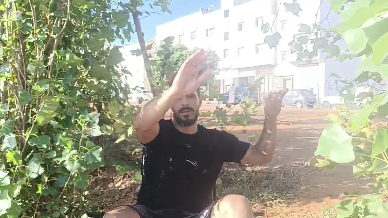 يوسف الغرباوي:قصة داخل السجن مع جوج خوت واحد معقد والثاني معنصر وشنو وقع ليا معاهم داخل الزنزانة