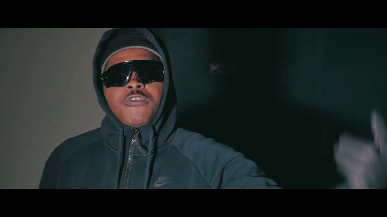 HKM - Inarr&ecirc;table (Clip Officiel)