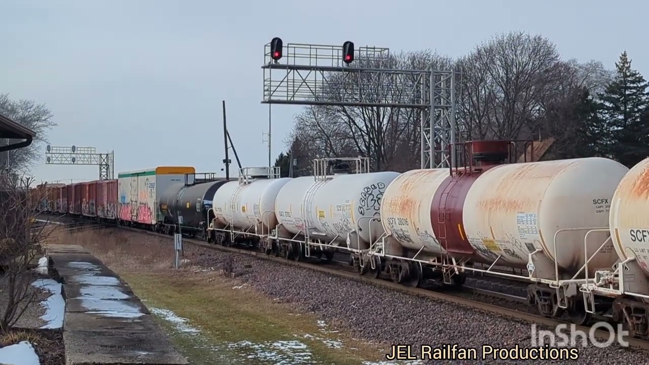 NS 7573 & 4008 EB from UP Global