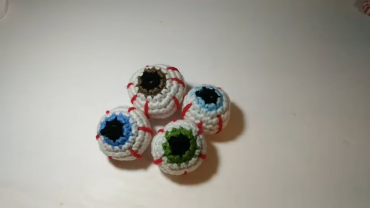 How To Crochet An Eyeball * Easy Quick Crochet Project * Beginner Crochet * Halloween Crochet