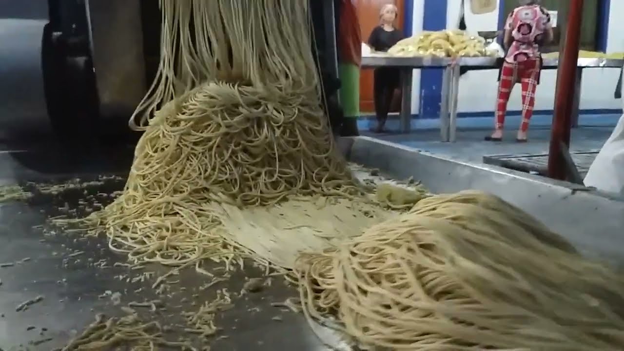 HOW TO MAKE FRESH MIKI / NOODLES: Philippine Fresh Miki/