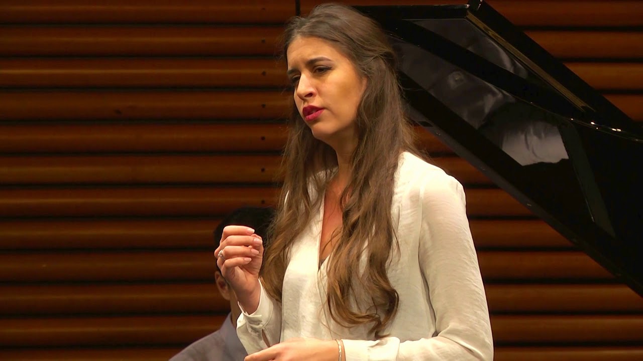Farrah El Dibany chante L'histoire d'un amour de Dalida
