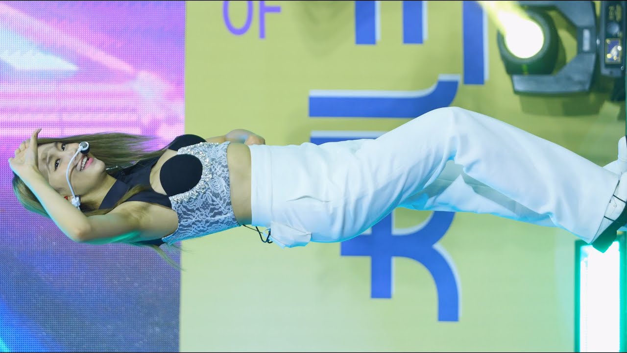[5.7K] 221001 모모랜드( @MOMOLAND_official ) 혜빈(HyeBin) BAAM - 직캠(Fancam)