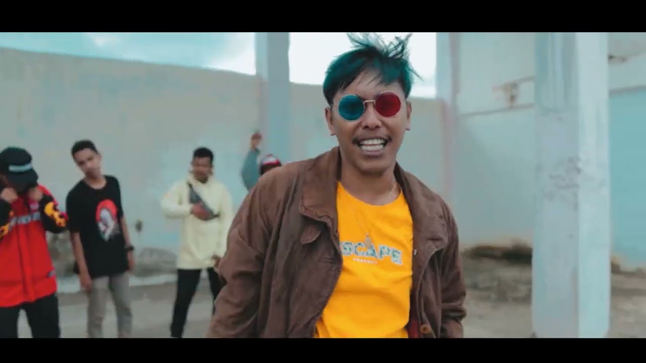 BOMBARDIR BUTON - BOMB ART HERE (OFFICIAL MUSIC VIDEO)