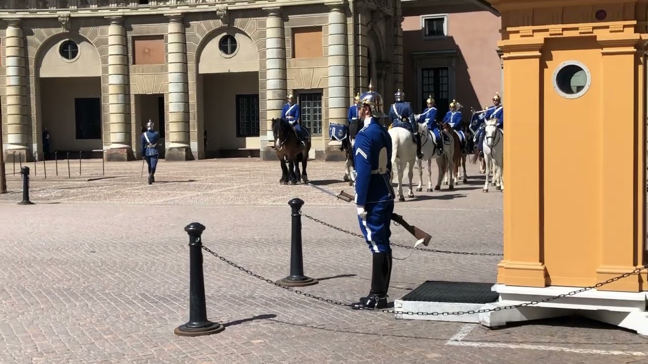 Vaktavlösning, Stockholms Slott,13 maj 2022 - Changing Of The Guards - Stockholm