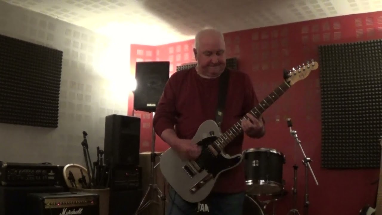 Massive Wagons - House Of Noise... bit late with the camera but you get the gist...
