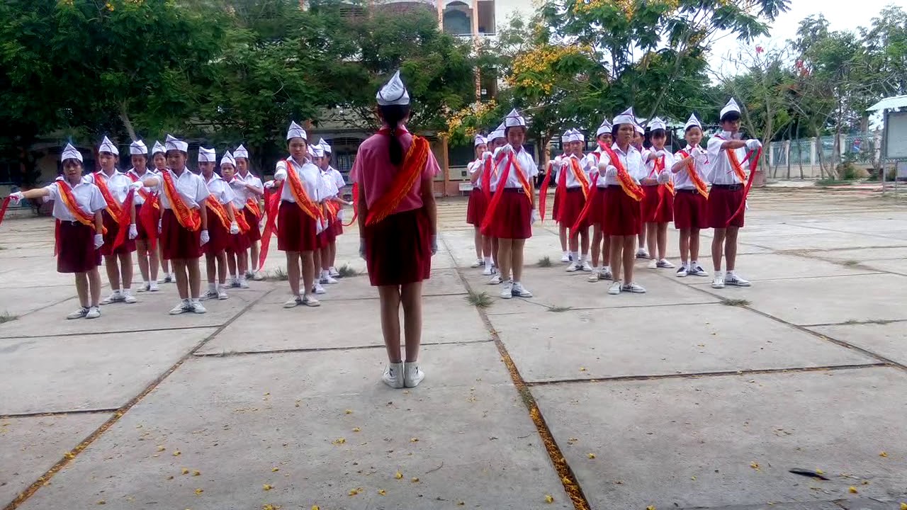 Thi nghi thức đội vòng cụm Trường THCS Thiện Mỹ năm 2017-2018