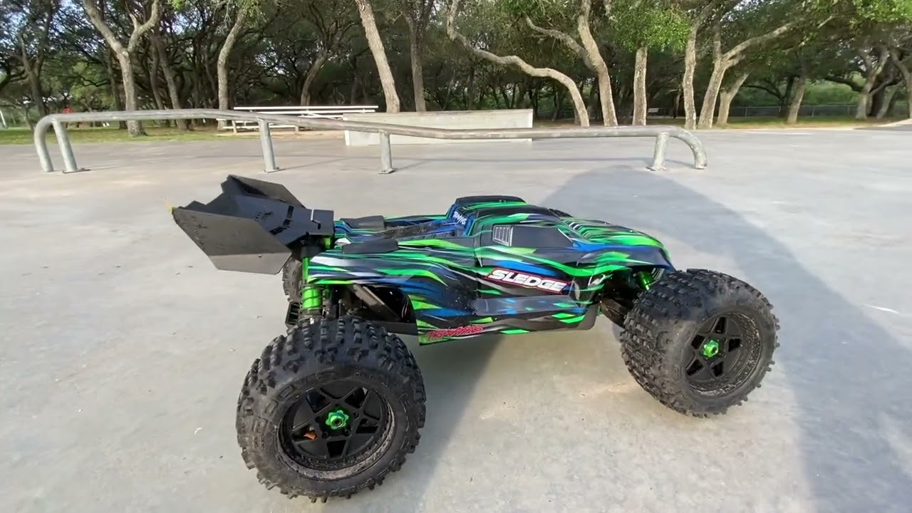 Traxxas Sledge at the Skatepark!!!