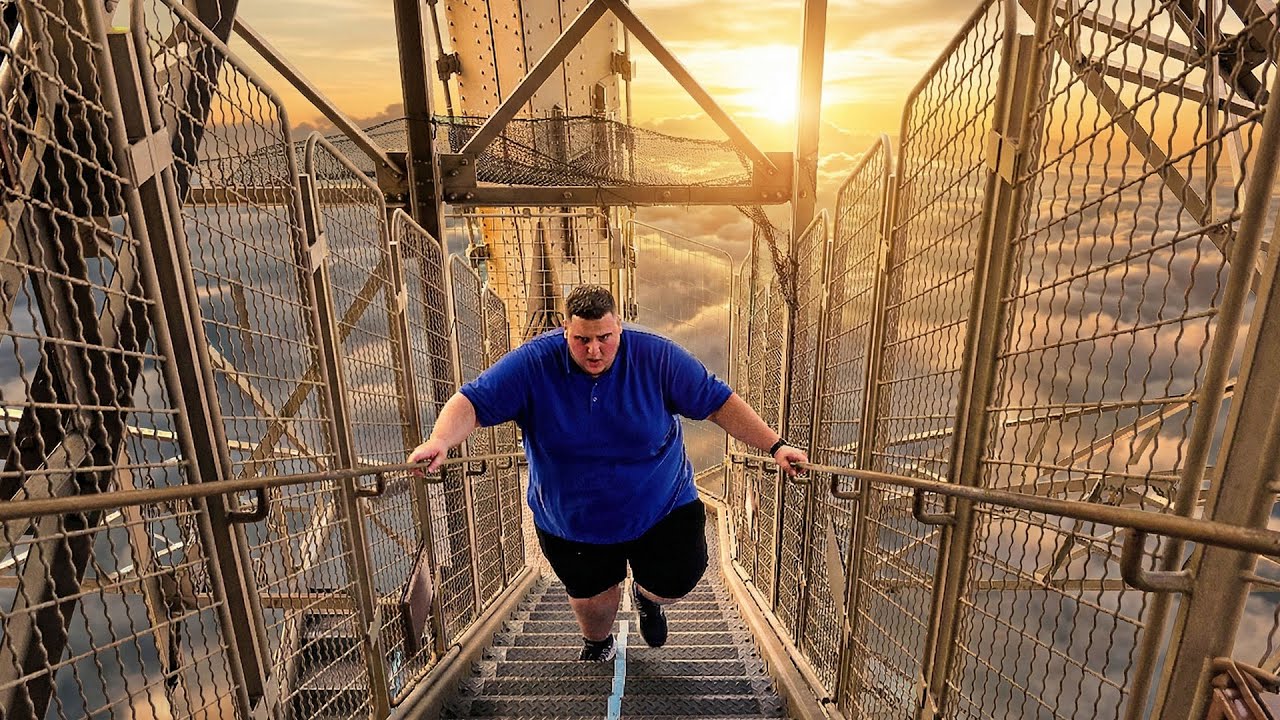 MONTER ET DESCENDRE LES 700 MARCHES DE LA TOUR EIFFEL À 260KG !